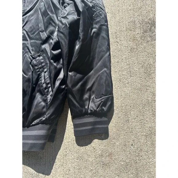 Nike LA Lakers Kobe Bryant Bomber Jacket Mens XL Black Mamba Hunt Or Be Hunted - Picture 9 of 16